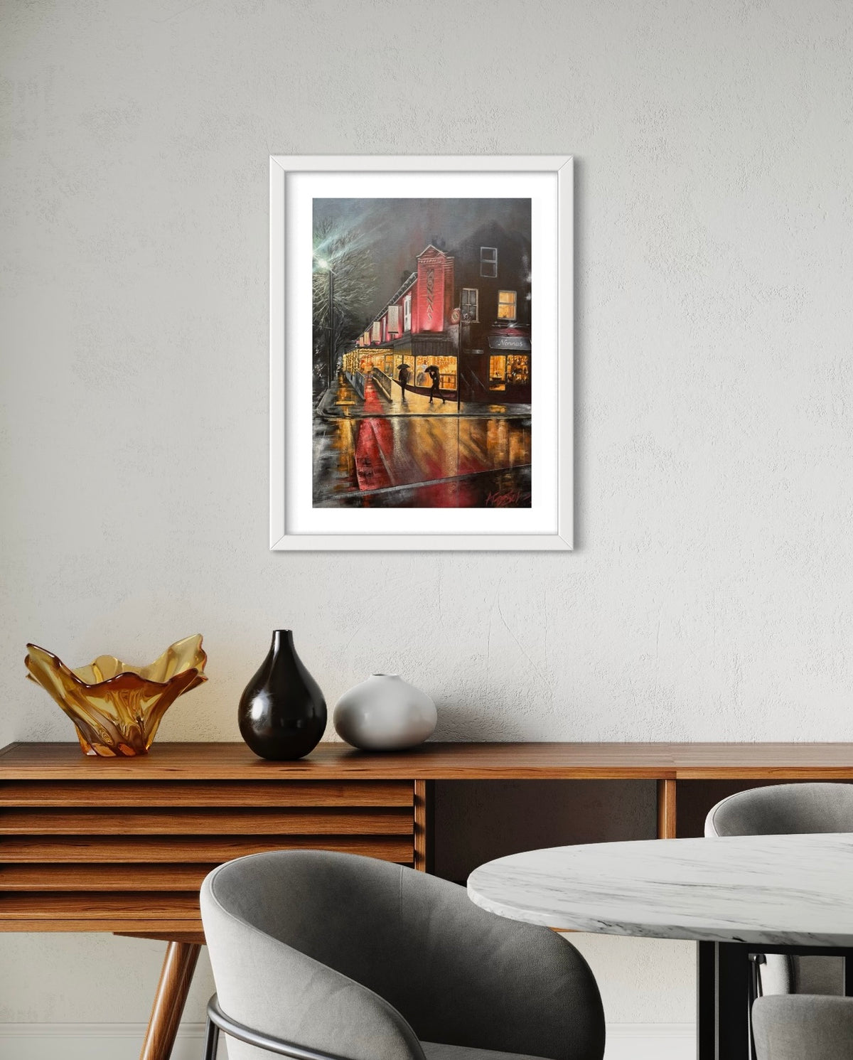 A Typical Night On ‘The Beach’ - Amadora Art